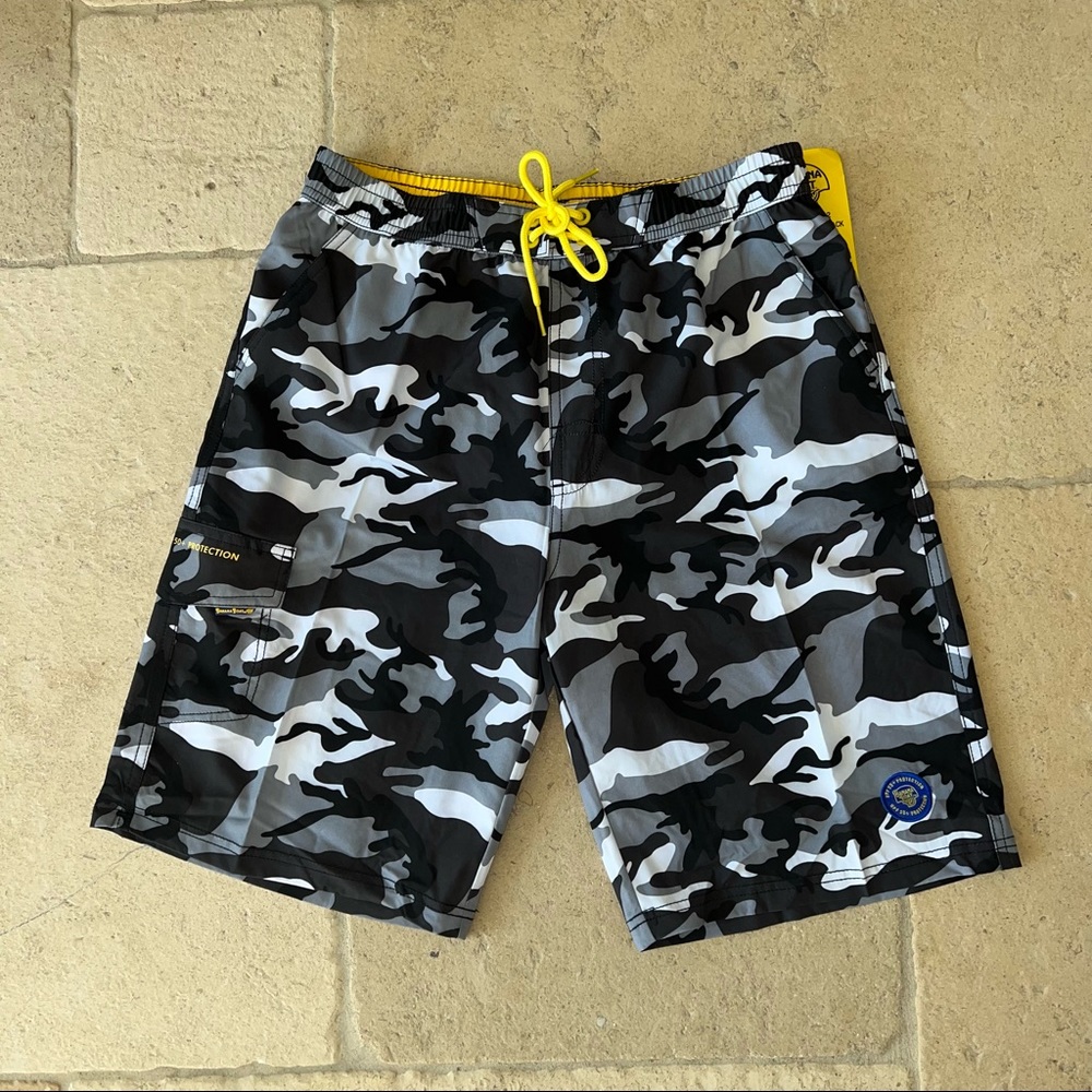 NWT Banana Boat SPF 50+ camo swim trunks